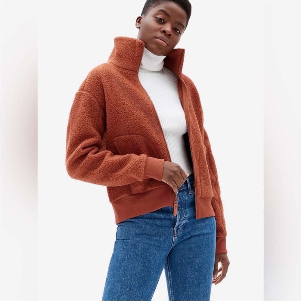 Everlane Women's Teddy Bomber Fleece Jacket in Rust